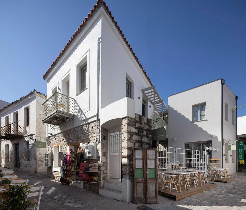 L Anima Boutique Suites Skiathos Town Exterior photo