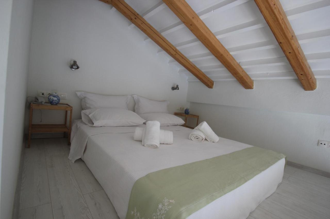 L Anima Boutique Suites Skiathos Town Exterior photo