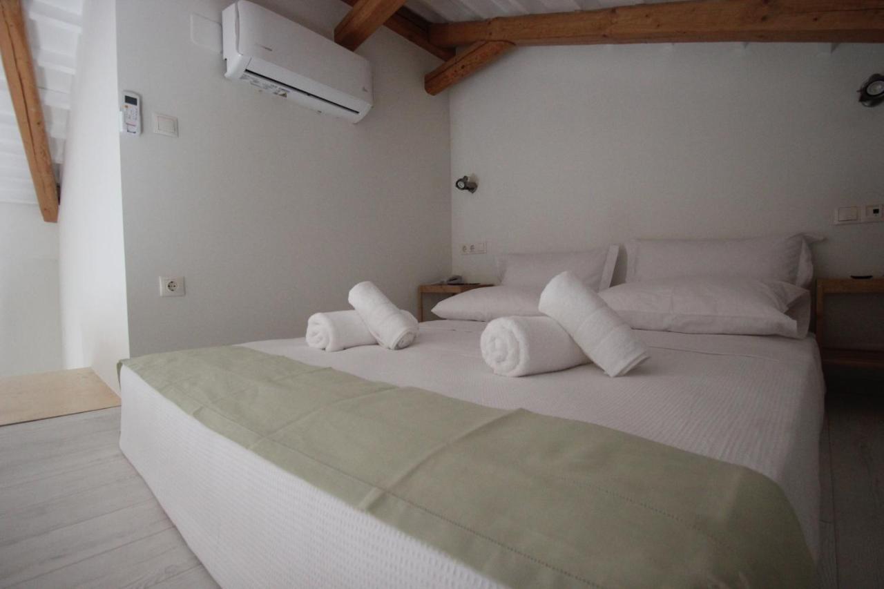 L Anima Boutique Suites Skiathos Town Exterior photo