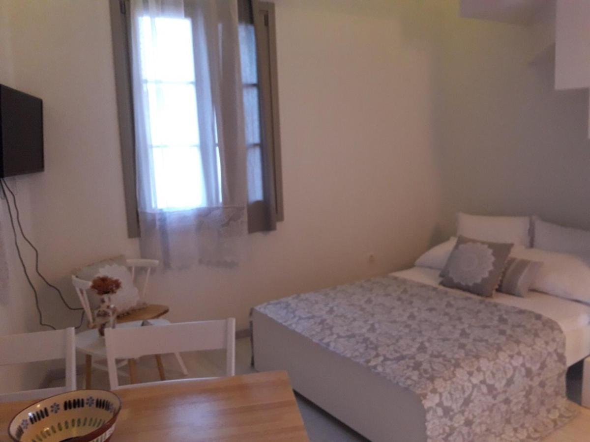 L Anima Boutique Suites Skiathos Town Exterior photo